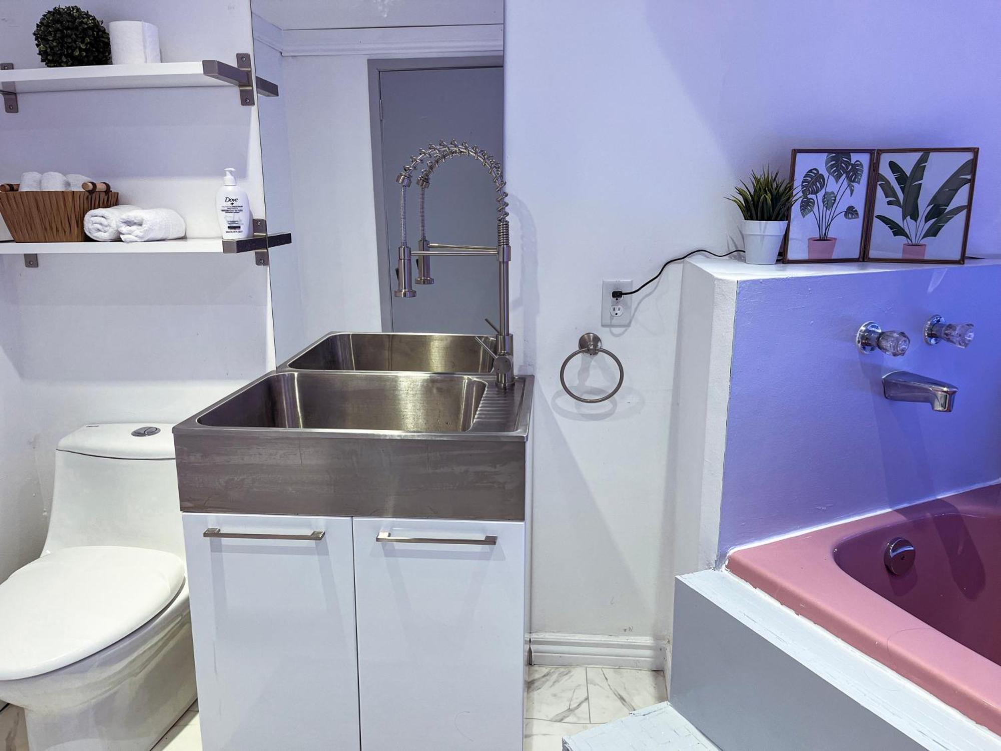 Peaceful 4Bdrm Home 5Mins To Clifton Hill Καταρράκτες του Νιαγάρα Εξωτερικό φωτογραφία
