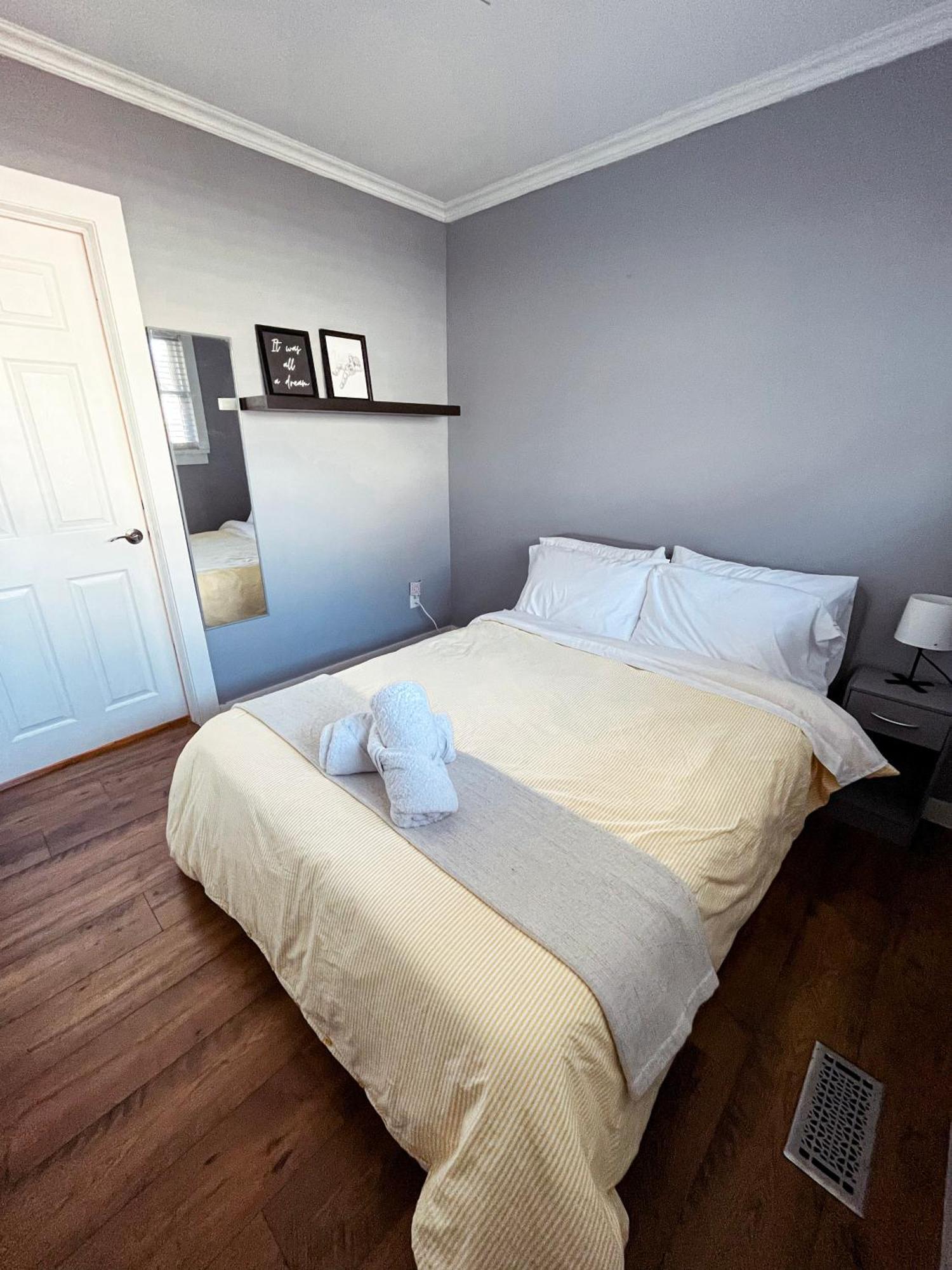 Peaceful 4Bdrm Home 5Mins To Clifton Hill Καταρράκτες του Νιαγάρα Εξωτερικό φωτογραφία